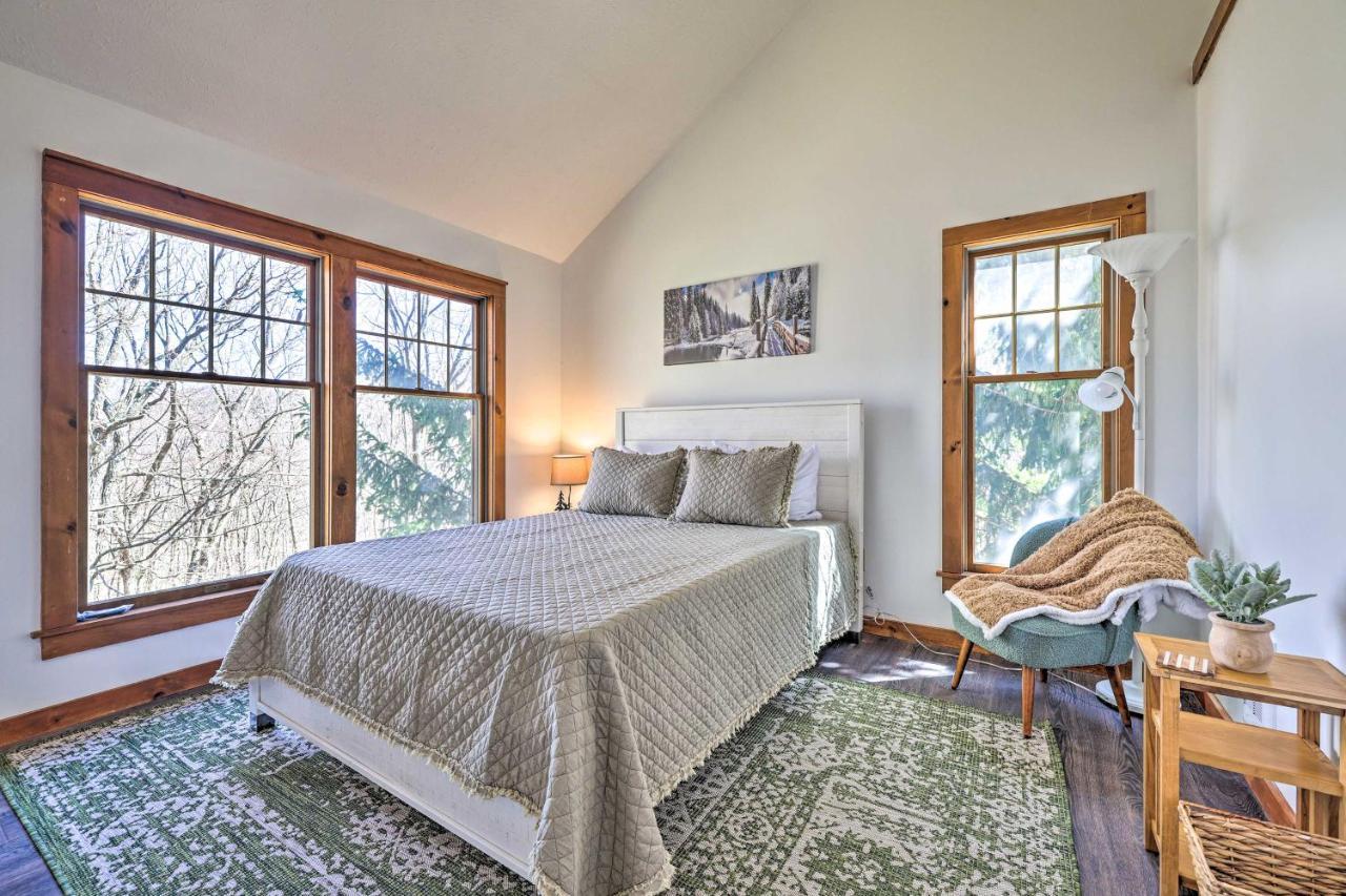 Pocono Retreat, 1 Mi To State Park And Ski Access! Tannersville Esterno foto