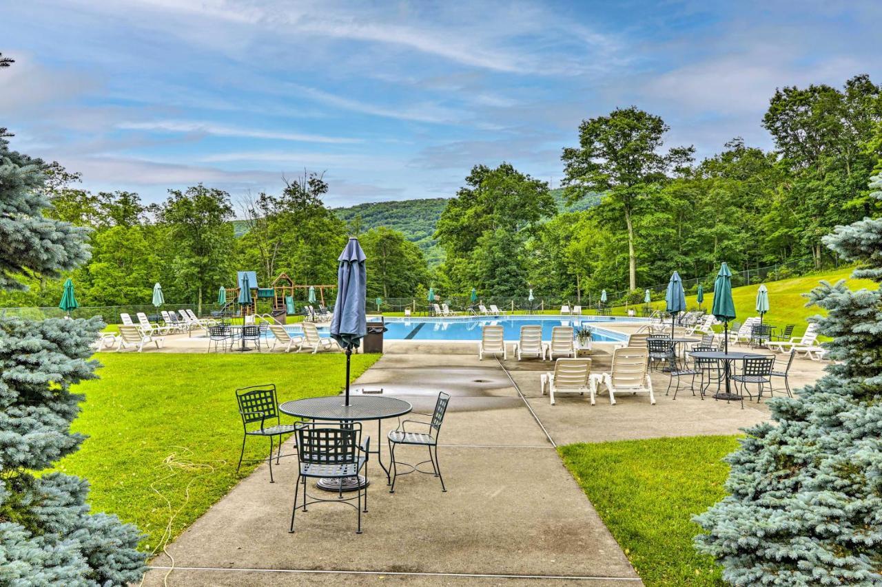 Pocono Retreat, 1 Mi To State Park And Ski Access! Tannersville Esterno foto