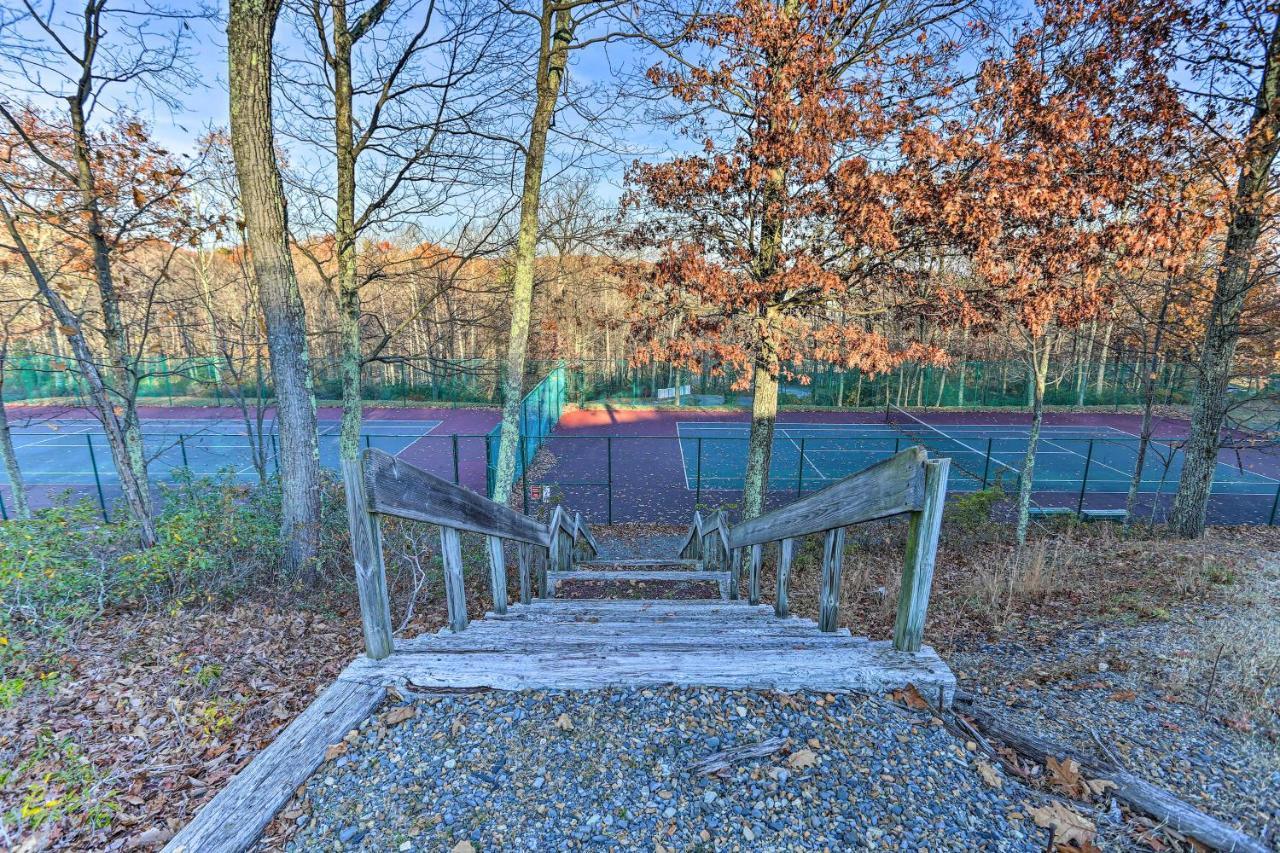 Pocono Retreat, 1 Mi To State Park And Ski Access! Tannersville Esterno foto